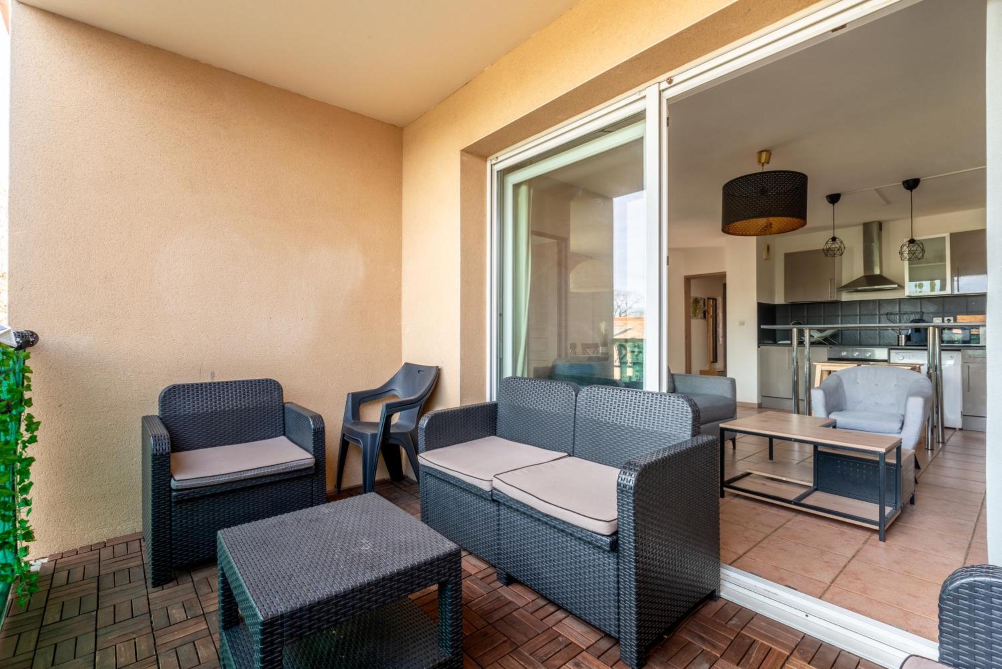 L'Ecrin Jardin Des Remparts - Parking Prive - Terrasse Apartment Каркасон Екстериор снимка